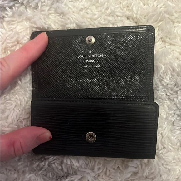 Louis Vuitton Black Epi Key Holder - Picture 3 of 10